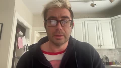 Snapshot of gr33nvap chatting on 25, 2, 2026 Cuddleguy online show from 25, 2, 2026
