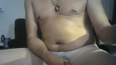 Snapshot of gr8peephole chatting on 19, 12, 2025 gr8peephole online show from 19, 12, 2025