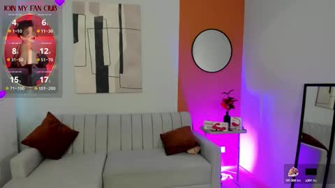 Snapshot of graceelizabeth_ chatting on 1, 10, 2025 Zuly online show from 1, 10, 2025