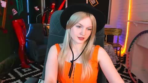 Grace Glamour online show from 23, 12, 2024