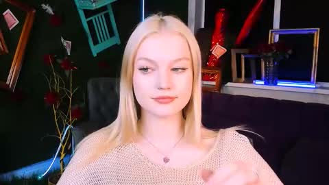 Snapshot of graceglamour chatting on 26, 11, 2025 Grace Glamour online show from 26, 11, 2025