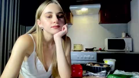 Snapshot of gracetorrezz chatting on 5, 10, 2025 gracetorrezz online show from 5, 10, 2025