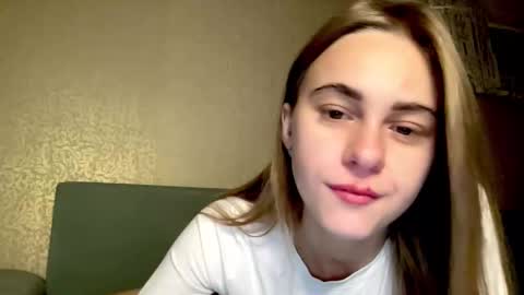 Snapshot of gracetorrezz chatting on 4, 11, 2025 gracetorrezz online show from 4, 11, 2025