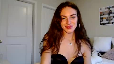 Gracie Smith online show from 3, 2, 2025