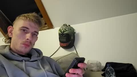 Snapshot of graff4 chatting on 14, 12, 2025 Smallcom online show from 14, 12, 2025