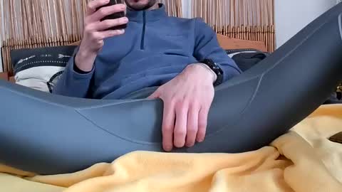 Snapshot of grandbi chatting on 28, 1, 2025 grandbi online show from 28, 1, 2025