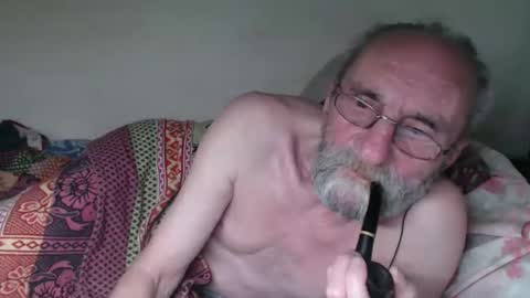 Snapshot of grandpa_mark chatting on 4, 10, 2025 Mark online show from 4, 10, 2025