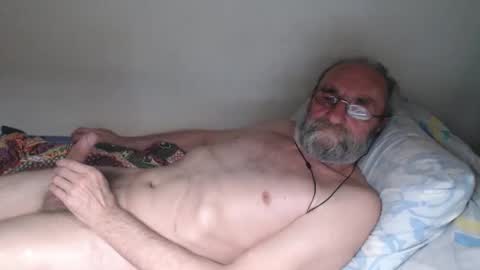 Snapshot of grandpa_mark chatting on 11, 10, 2025 Mark online show from 11, 10, 2025