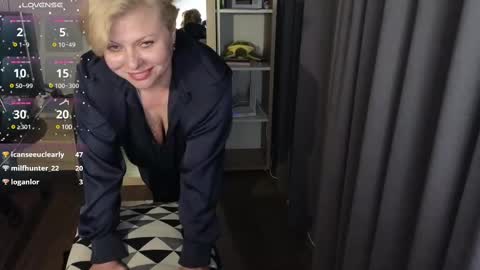 Snapshot of gray_swann chatting on 10, 2, 2025 Ray online show from 10, 2, 2025