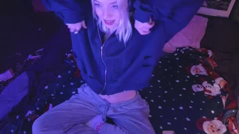 Snapshot of graylovescookies chatting on 27, 12, 2024 graylovescookies online show from 27, 12, 2024