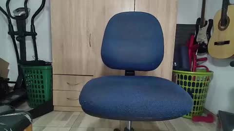 Snapshot of grayrosty chatting on 22, 10, 2025 grayrosty online show from 22, 10, 2025