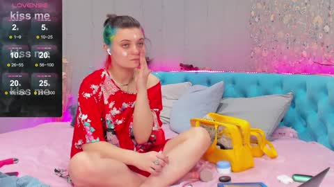 April online show from 28, 12, 2024