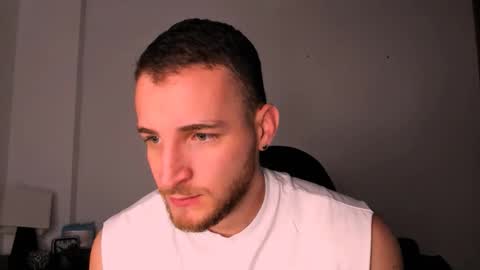 Snapshot of greeneyes_col chatting on 4, 10, 2025 Juan online show from 4, 10, 2025