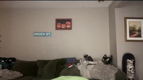 Snapshot of greenxxxqueen chatting on 26, 1, 2025 SexQueen Nikki online show from 26, 1, 2025