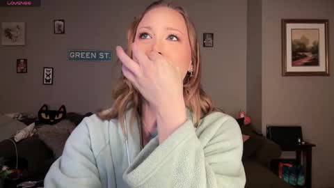 Snapshot of greenxxxqueen chatting on 31, 5, 2026 SexQueen Nikki online show from 31, 5, 2026