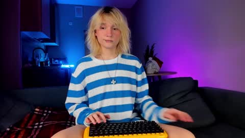 Greg-independent model online show from 25, 12, 2024