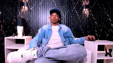 Snapshot of gregory_sforza chatting on 28, 10, 2025 GregorySforza online show from 28, 10, 2025