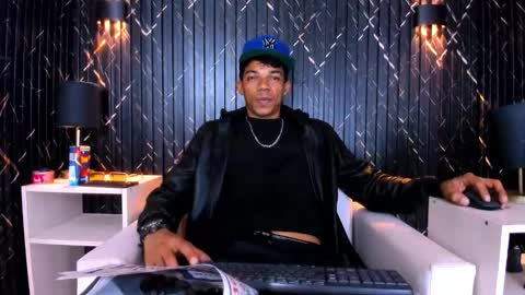 Snapshot of gregory_sforza chatting on 15, 12, 2025 GregorySforza online show from 15, 12, 2025