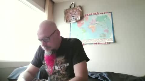 Snapshot of gregrev chatting on 1, 1, 2025 gregrev online show from 1, 1, 2025