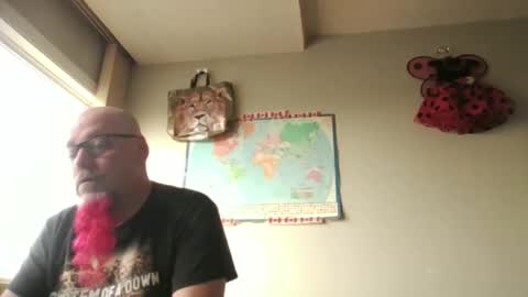 Snapshot of gregrev chatting on 19, 9, 2025 gregrev online show from 19, 9, 2025