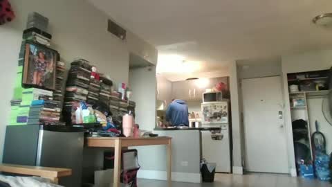 Snapshot of gregrev chatting on 25, 9, 2025 gregrev online show from 25, 9, 2025