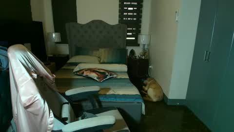 greta_v online show from 5, 10, 2025