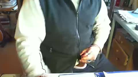 greyhounddog online show from 12, 1, 2025