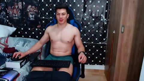 griego01 online show from 17, 12, 2025