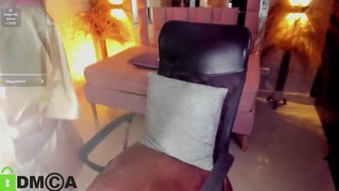 Snapshot of griselle_rousse chatting on 14, 11, 2025 online show from 14, 11, 2025