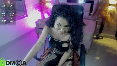 Snapshot of griselle_rousse chatting on 24, 11, 2025 online show from 24, 11, 2025