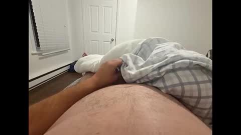 Snapshot of grizzly_uncut chatting on 1, 10, 2025 grizzly_uncut online show from 1, 10, 2025