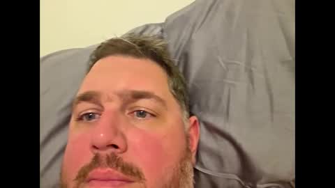 Snapshot of grizzly_uncut chatting on 6, 11, 2025 grizzly_uncut online show from 6, 11, 2025