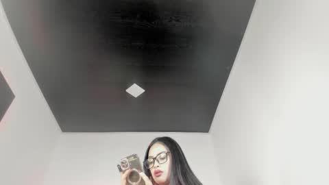 Snapshot of grupojade chatting on 4, 12, 2025 grupojade online show from 4, 12, 2025