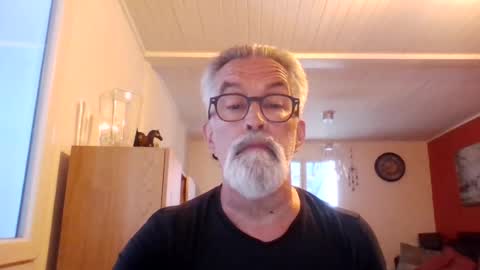 Snapshot of grybear60 chatting on 15, 6, 2026 Grybear online show from 15, 6, 2026