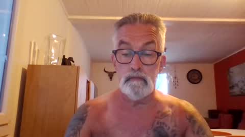 Snapshot of grybear60 chatting on 6, 7, 2026 Grybear online show from 6, 7, 2026