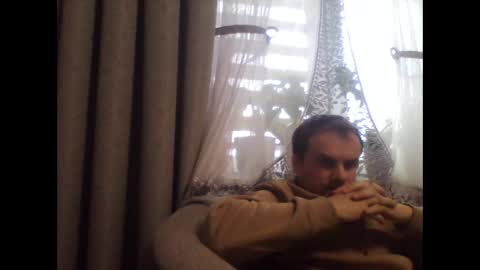 Snapshot of grzes1976 chatting on 4, 12, 2025 grzes1976 online show from 4, 12, 2025