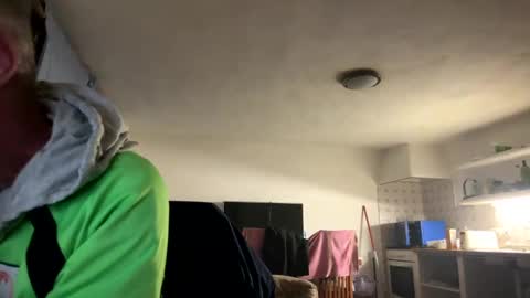 guardiannif_ online show from 10, 3, 2025