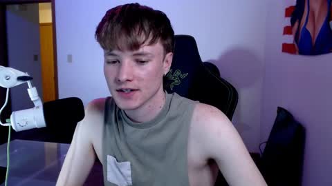 Snapshot of gucciboi4 chatting on 25, 1, 2025 gucciboi4 online show from 25, 1, 2025