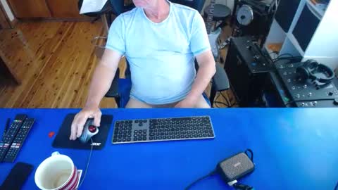 guesswhatigot2 online show from 16, 1, 2025