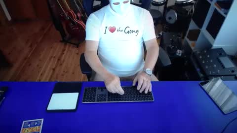 guesswhatigot2 online show from 24, 2, 2025