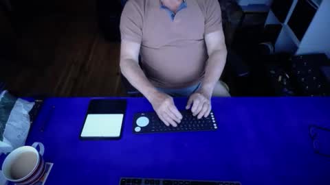 guesswhatigot2 online show from 6, 10, 2025