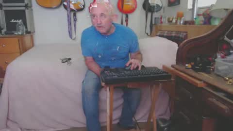 Mario online show from 27, 2, 2025