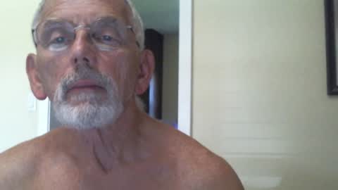 Snapshot of gulfcoast1952 chatting on 30, 12, 2024 Roy online show from 30, 12, 2024