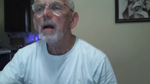 Snapshot of gulfcoast1952 chatting on 15, 2, 2025 Roy online show from 15, 2, 2025