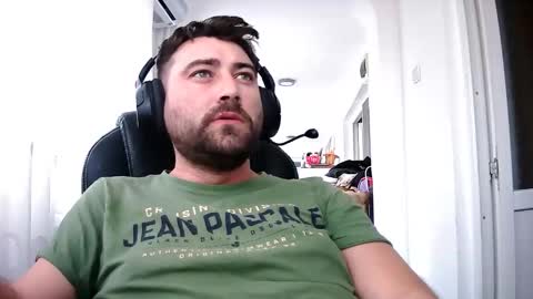 Snapshot of guliverreal chatting on 4, 12, 2025 guliverreal online show from 4, 12, 2025