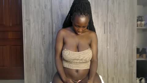 Snapshot of gulpess chatting on 18, 2, 2025 Miss Incredible online show from 18, 2, 2025