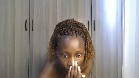 Snapshot of gulpess chatting on 24, 11, 2025 Miss Incredible online show from 24, 11, 2025