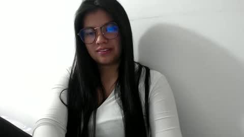 Snapshot of gumball_room chatting on 16, 12, 2025 Vane blonde and Hazell black hair online show from 16, 12, 2025