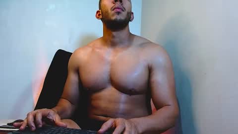 holl latino online show from 14, 6, 2026