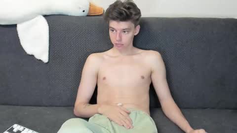 guy_liam1 online show from 28, 11, 2025